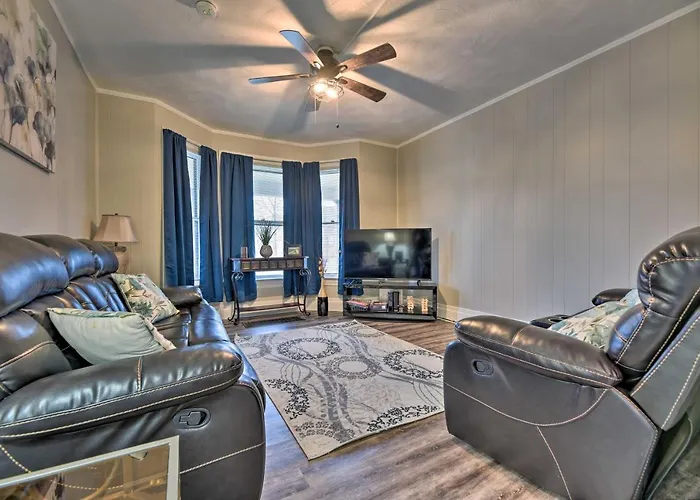 Niagara Falls Townhome Near Wineries!